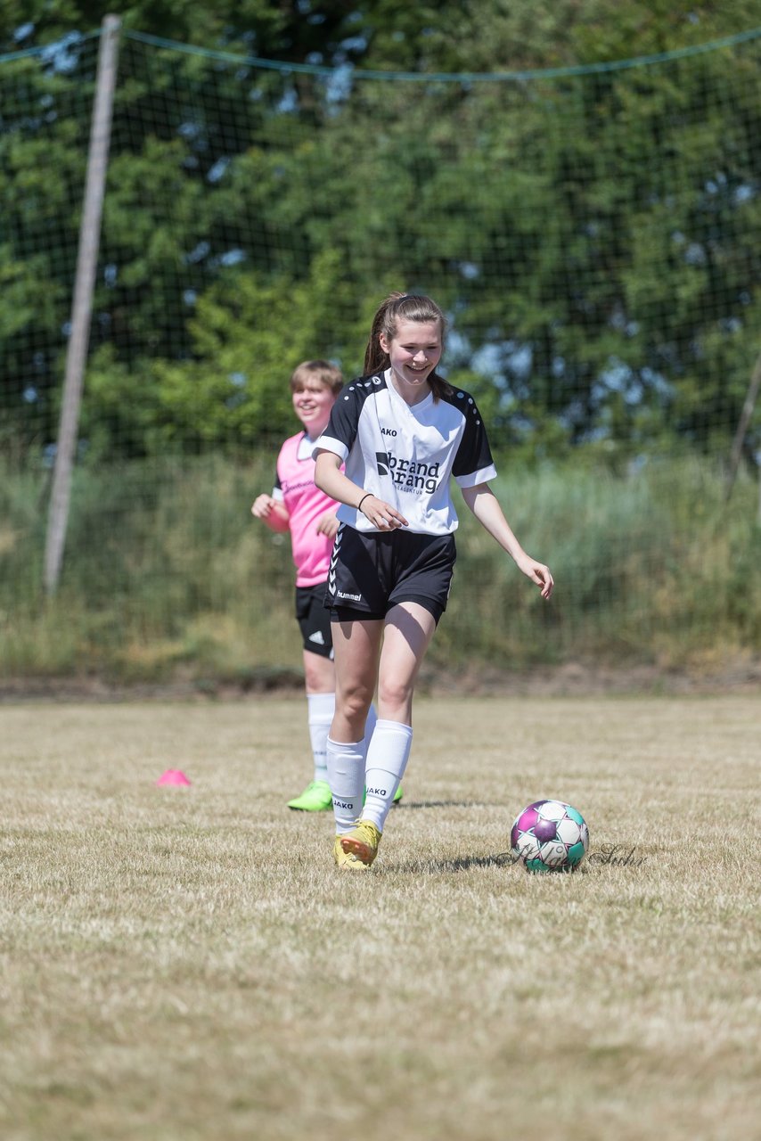 Bild 83 - wBJ TuRa Meldorf/Buesum - JFV Luebeck : Ergebnis: 1:0